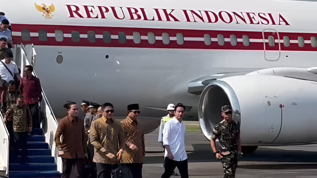 Istana Klarifikasi Penggunaan Pesawat Bertuliskan 'Republik Indonesia' oleh Prabowo: Bukan Pesawat Kepresidenan, Melainkan Pesawat Pribadi