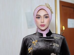 Celine Evangelista Usai Umrah: Mohon Doa yang Baik, Perbaiki Diri, dan Jaga Iman