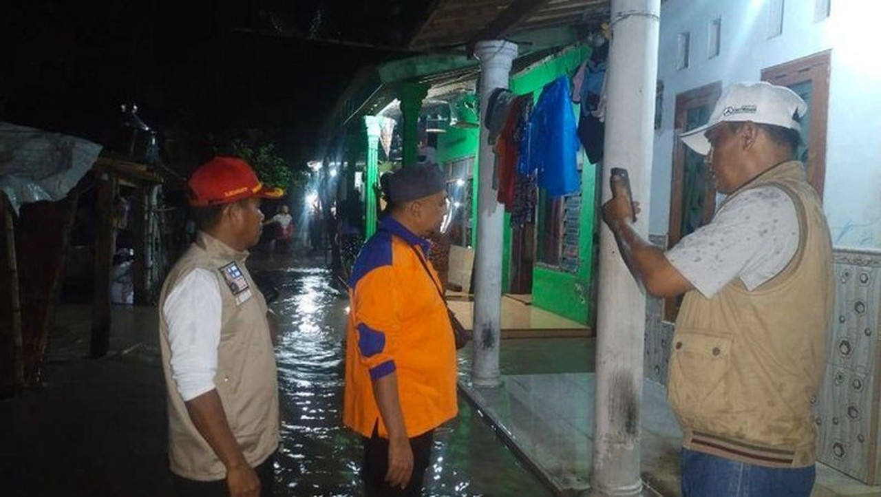 Banjir 1 Meter Terjang Sumberasih Probolinggo, 32 Rumah Terendam