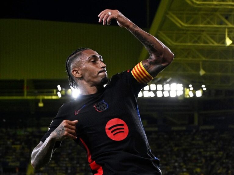 Neymar Sebut Raphinha Pemain Terbaik Dunia: Bermain dengan Jiwa dan Perjuangan Kesatria