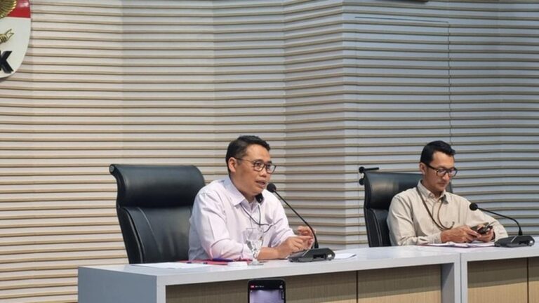 KPK Sita 1,3 Kg Logam Mulia dan Rp 793 Juta dari Pejabat Pajak Jakut Terkait Suap Rp 75 Miliar