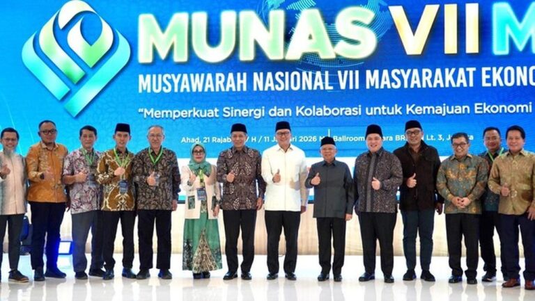 Rosan Roeslani Pimpin Masyarakat Ekonomi Syariah, Ferry Juliantono Jadi Ketua Harian