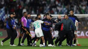 Tak Terima Kalah, Timnas Aljazair ‘Serang’ Wasit hingga ke Lorong Stadion Usai Didepak Nigeria