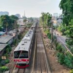 Pohon Tumbang Ganggu Perjalanan KRL Jakarta Kota-Tanjung Priok, 4 Perjalanan Dibatalkan