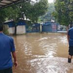 Banjir Terjang Sawangan Depok, Kantor Samsat dan Bank Tergenang, Layanan Tutup Sementara