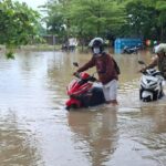 RSUD Kota Serang Terendam Banjir, Kendaraan di Parkiran Ikut Tergenang