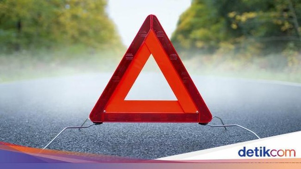 Jalan Berlubang di Bogor Sebabkan Pemotor Terpental, Korban Alami Luka Berat
