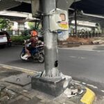 Saksi Mata Ungkap Kronologi Bus TransJ Tabrak Tiang Listrik di Tanjung Barat