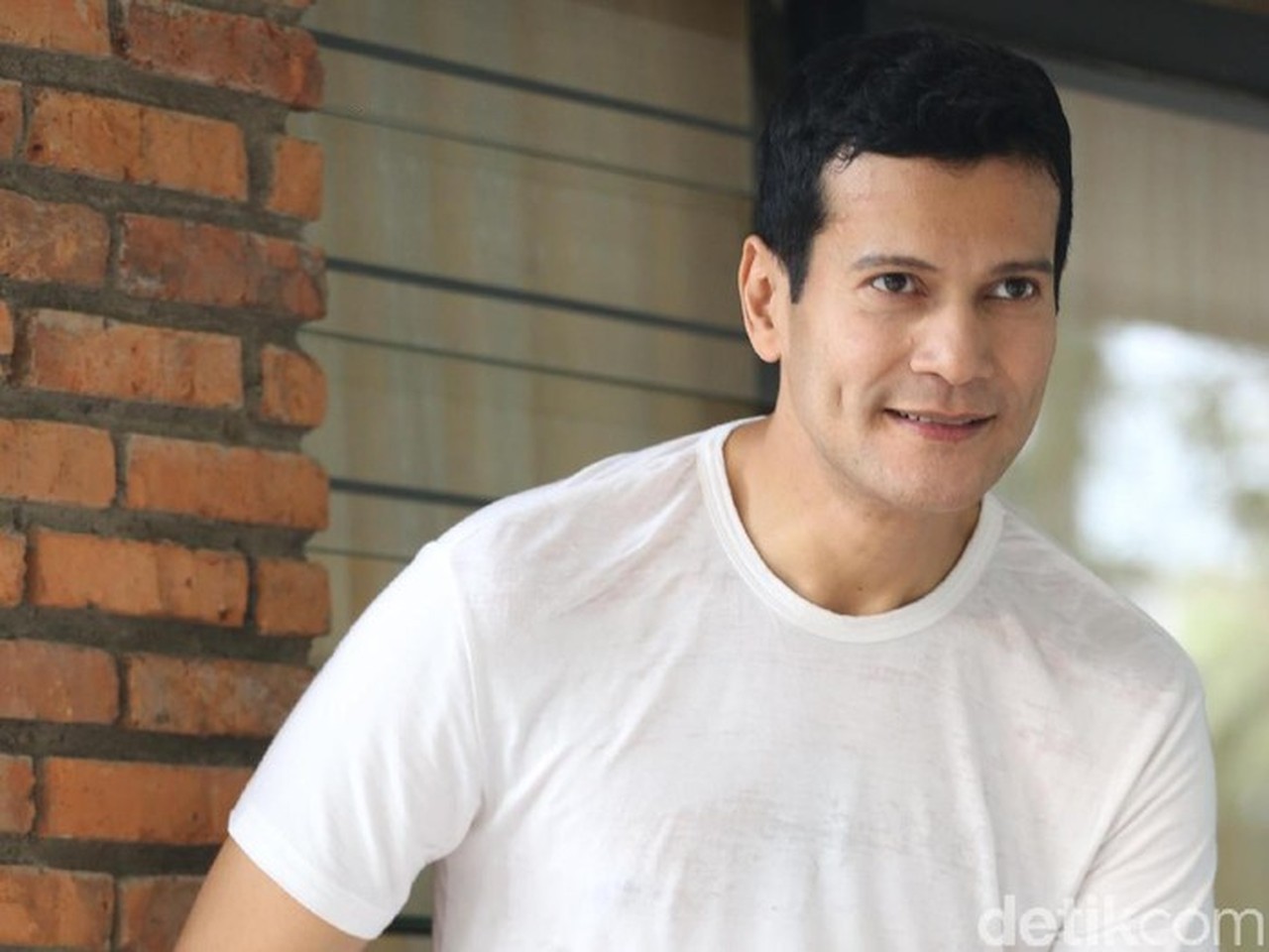 Adam Jordan: Dicubit Emak-emak Akibat Peran Suami Tak Tegas, Akui Otak Sempat Nge-blank Adam Jordan: Dicubit Emak-emak Akibat Peran Suami Tak Tegas, Akui Otak Sempat Nge-blank