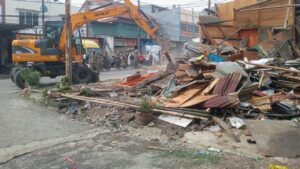 Satpol PP Bogor Tertibkan 17 Lapak PKL Liar di Pasar Cibinong yang Berdiri Tanpa Izin