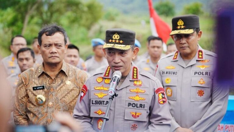 Kapolri Resmikan 19 Jembatan di Jateng, Realisasi Instruksi Presiden Prabowo Subianto