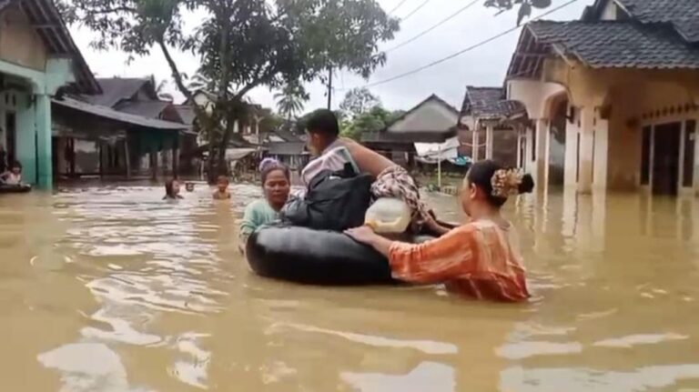 Banjir Pandeglang: 29 Ribu Warga Terdampak, BPBD Sebut Intensitas Hujan Tinggi Jadi Penyebab Utama