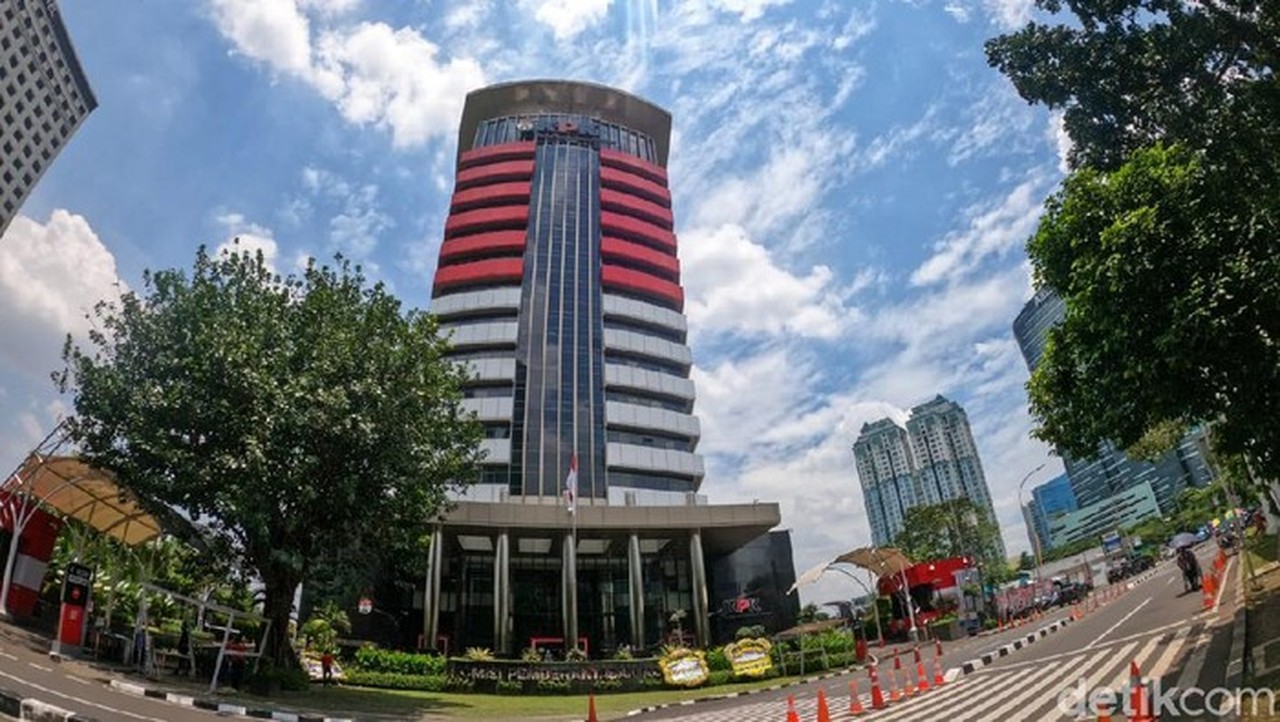 KPK Pastikan Periksa Ulang Bos Maktour Fuad Hasan untuk Lengkapi Berkas Korupsi Kuota Haji KPK Pastikan Periksa Ulang Bos Maktour Fuad Hasan untuk Lengkapi Berkas Korupsi Kuota Haji