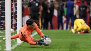 Bono Jadi Pahlawan Maroko, Gagalkan Dua Penalti Nigeria di Piala Afrika 2025