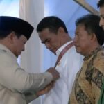 Prabowo Subianto Anugerahkan Bintang Jasa kepada Mentan, Petani, hingga Kapolres