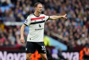 Jonny Evans Kembali ke Manchester United, Bantu Darren Fletcher Tangani Tim Interim