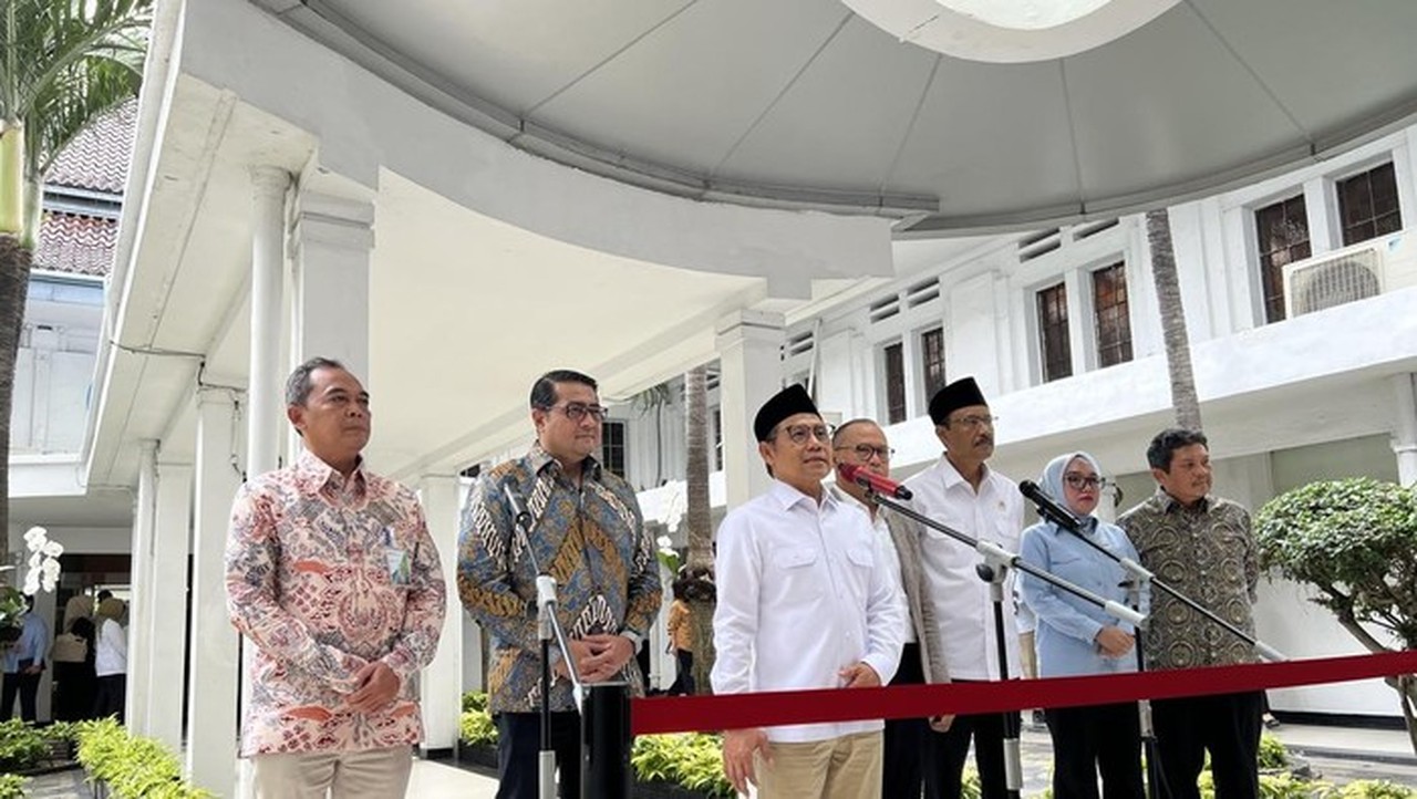 Menko PM Bentuk Pokja Pemberdayaan Pascabencana Sumatera, Fokus Pemulihan Ekonomi Menko PM Bentuk Pokja Pemberdayaan Pascabencana Sumatera, Fokus Pemulihan Ekonomi