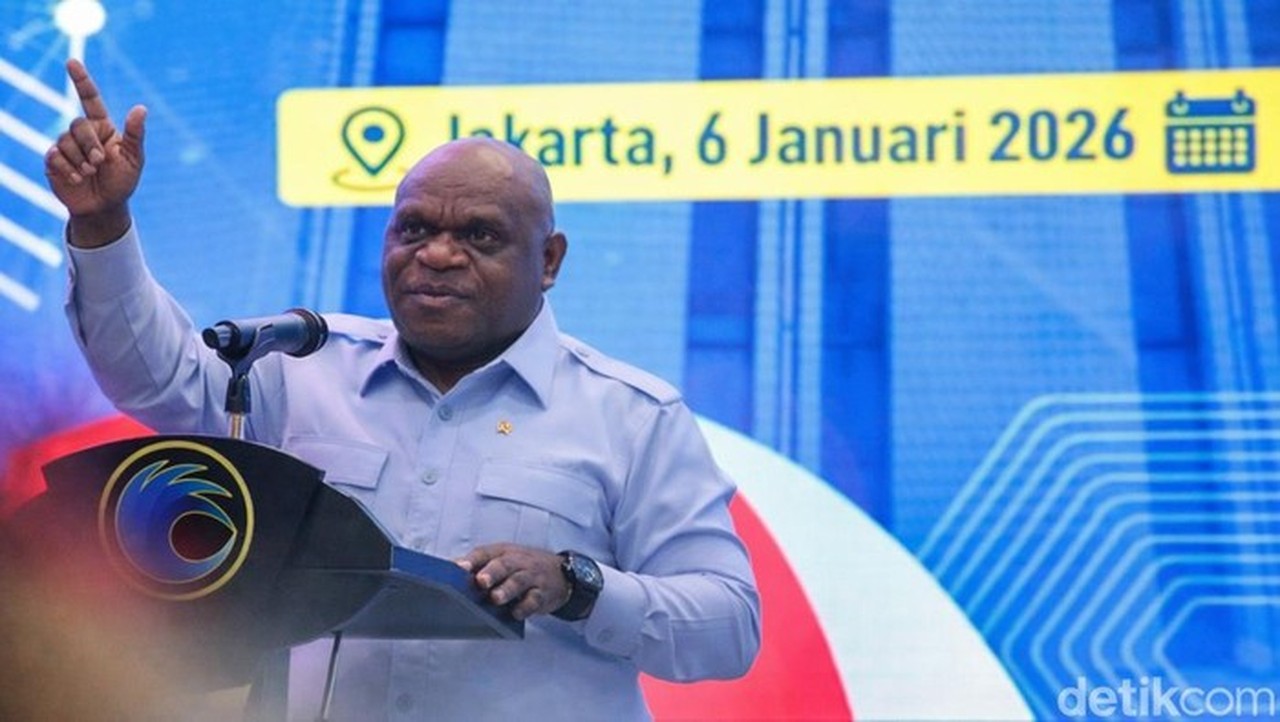 Menteri HAM Natalius Pigai: Staf Dilarang Beri Apapun ke Atasan Demi Integritas Menteri HAM Natalius Pigai: Staf Dilarang Beri Apapun ke Atasan Demi Integritas