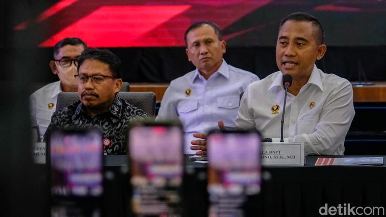 Densus 88 Ungkap 70 Anak Terpapar Ideologi Kekerasan Ekstrem, Berencana Ledakkan Kelas Densus 88 Ungkap 70 Anak Terpapar Ideologi Kekerasan Ekstrem, Berencana Ledakkan Kelas