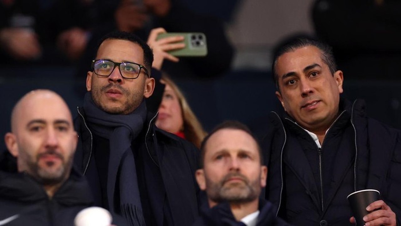 Liam Rosenior Jadi Penonton Saat Chelsea Ditekuk Fulham 1-2 Liam Rosenior Jadi Penonton Saat Chelsea Ditekuk Fulham 1-2