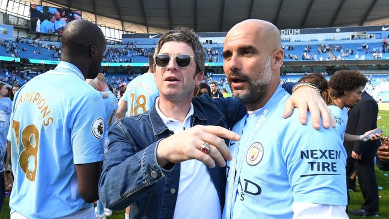 Noel Gallagher: Manchester United Klub Masa Lalu, Pemain Jadi Gila Jika Bergabung Noel Gallagher: Manchester United Klub Masa Lalu, Pemain Jadi Gila Jika Bergabung