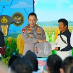 Kapolri Salurkan Alsintan dan Sembako di Bekasi Saat Panen Raya Jagung Kuartal IV
