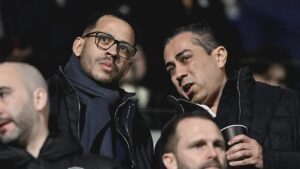 Liam Rosenior Hadapi PR Berat Benahi Chelsea yang Terpuruk di Liga Inggris