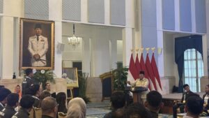 Prabowo Apresiasi Lifter Rizki Juniansyah Pecahkan Rekor Dunia, Naik Pangkat Jadi Kapten