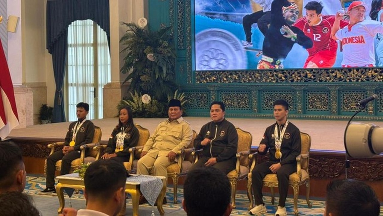 Prabowo Hadiri Pemberian Bonus Atlet SEA Games 2025 di Istana, Putra Didit Ikut Hadir