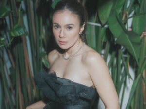 Siapa Artis Indonesia yang Pantas Menyandang Gelar ‘Hot Mama’ Idaman? Mari Kita Pilih!