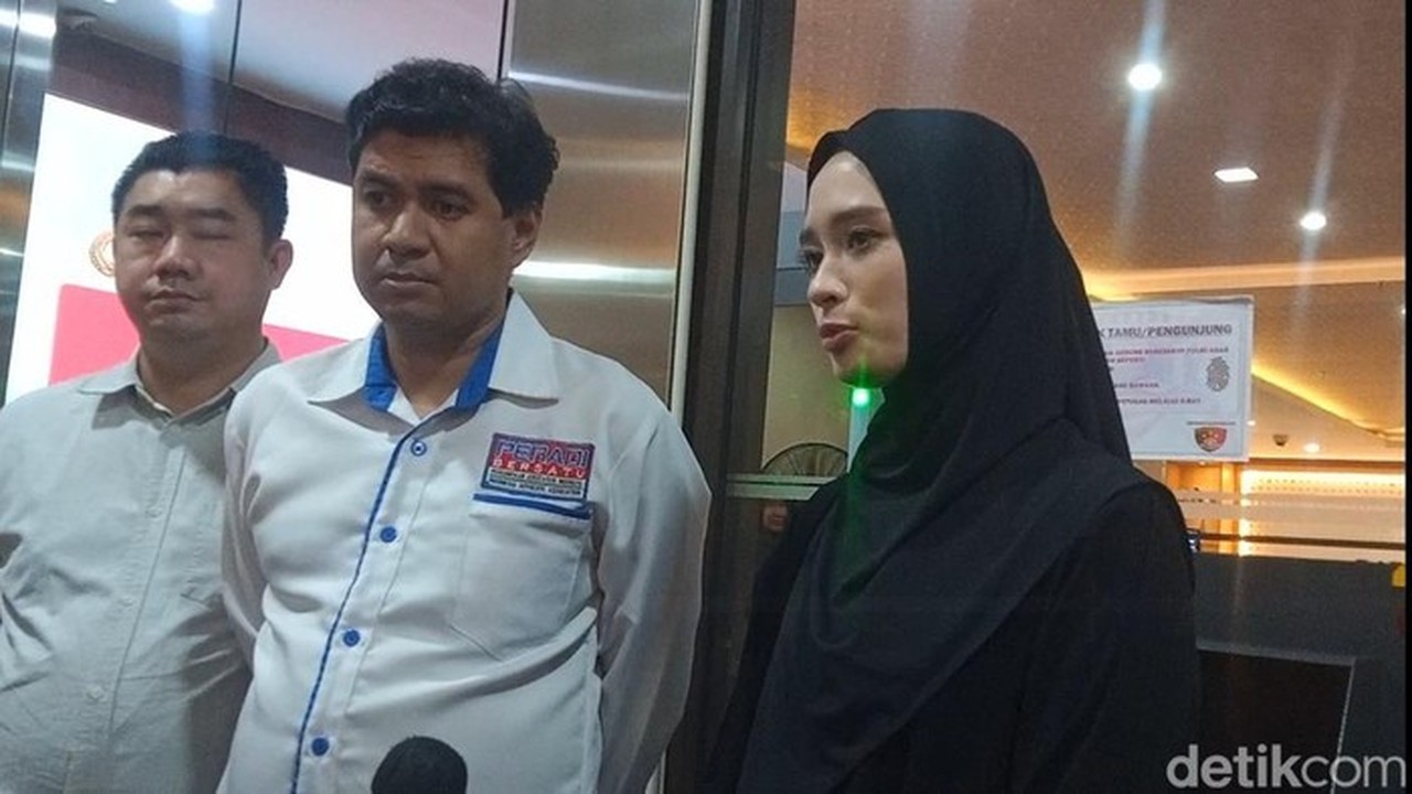 Inara Rusli Ingin Damai dengan Istri Suami, tapi Komunikasi dengan Wardatina Mawa Terputus