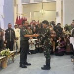 Panglima TNI Beri Kenaikan Pangkat Luar Biasa bagi Prajurit Peraih Medali SEA Games 2025