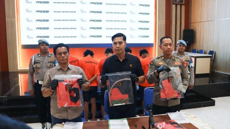 Oknum TNI AL dan 5 Warga Aniaya 2 Pria di Depok, Satu Tewas Akibat Luka Parah