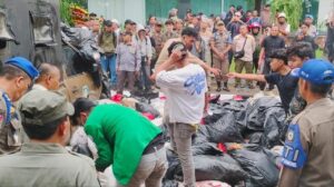 Kantor Wali Kota Tangsel ‘Dibanjiri’ Sampah, Pemkot Berjanji Lakukan Perbaikan Menyeluruh