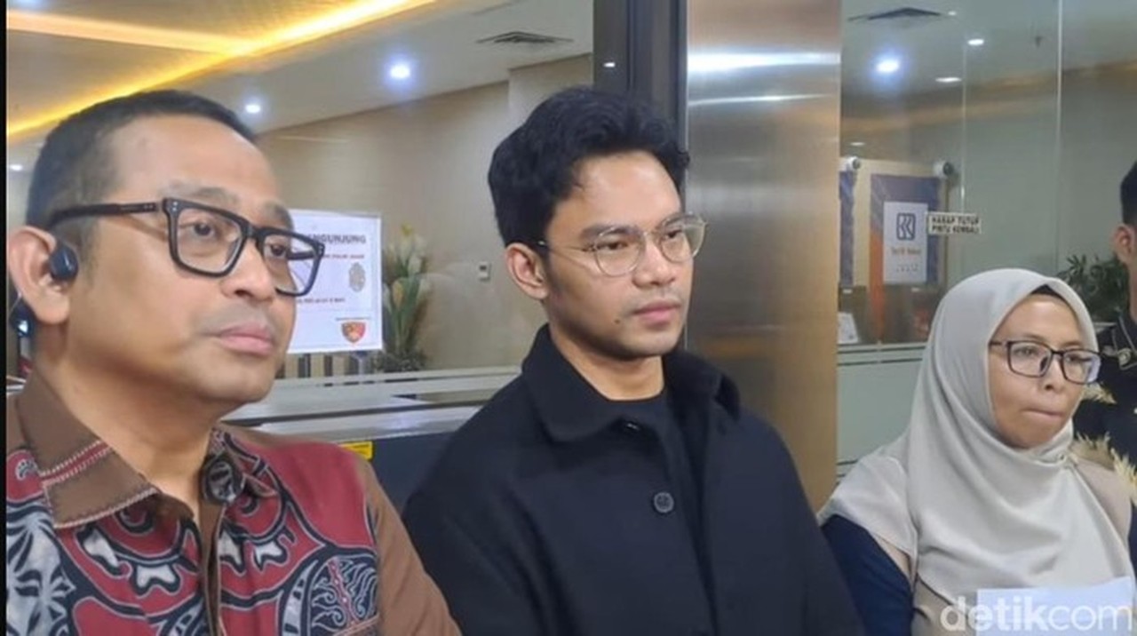 Insanul Fahmi Siap Bersujud dan Minta Maaf kepada Istri Sah, Wardatina Mawa