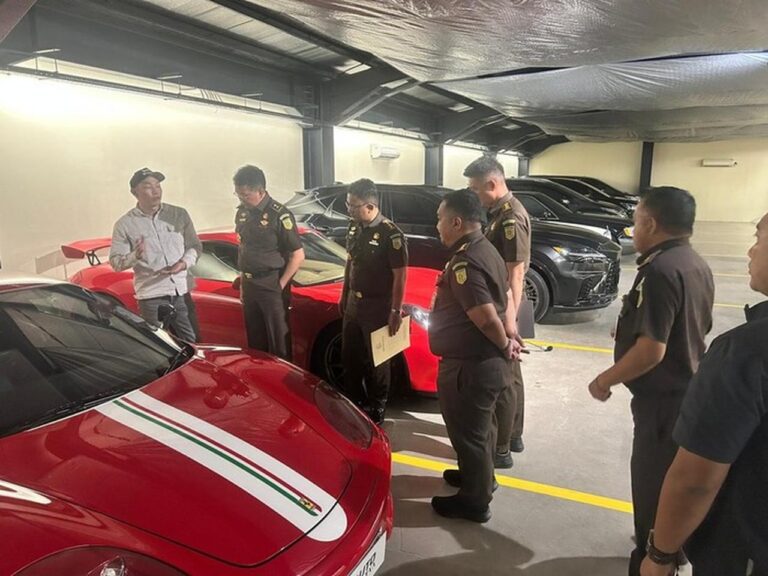 Kejagung Segera Lelang Ferrari hingga Rolls-Royce Milik Harvey Moeis, Jaga Nilai Aset Kejagung Segera Lelang Ferrari hingga Rolls-Royce Milik Harvey Moeis, Jaga Nilai Aset