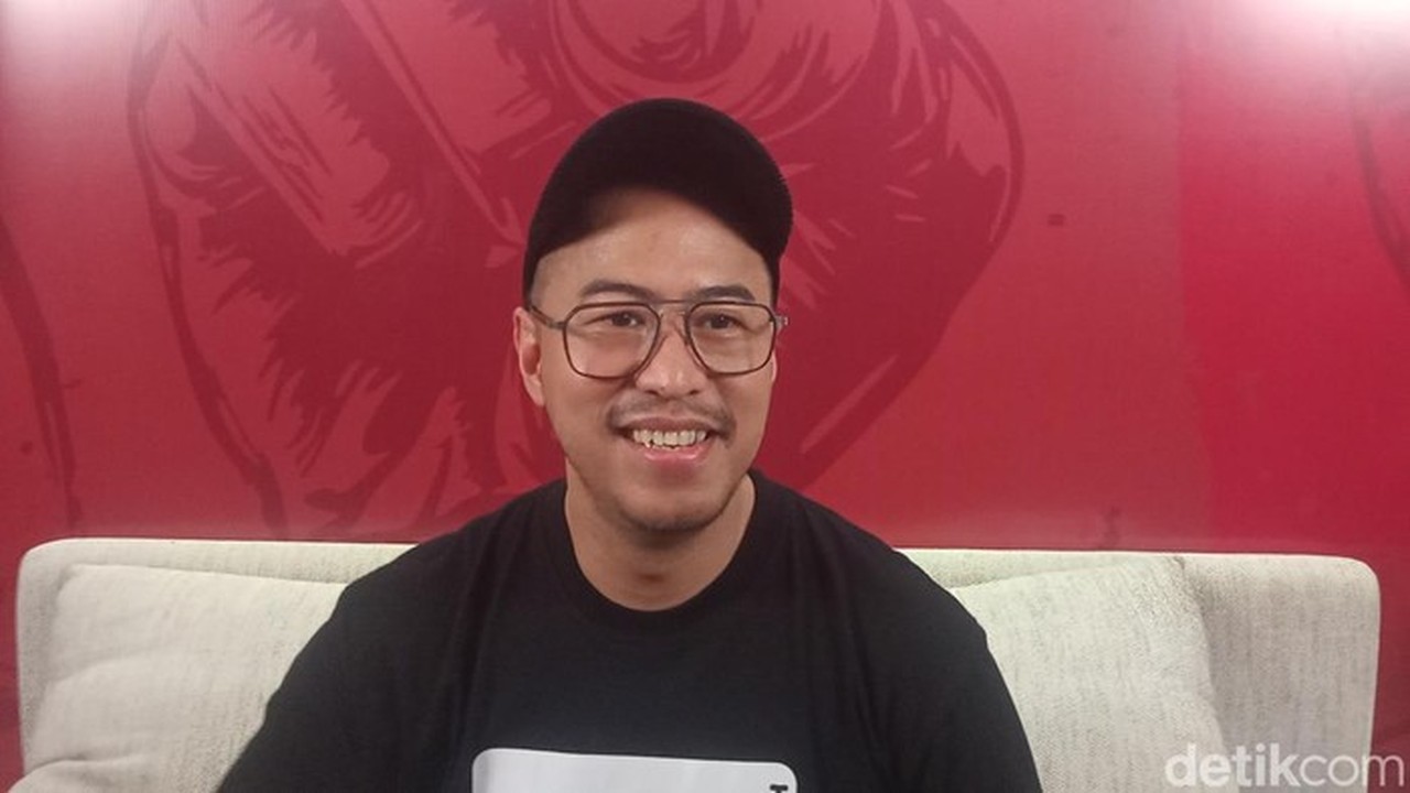 Pandji Pragiwaksono Tak Khawatir Dikritik Usai Materi “Mens Rea” Dilaporkan ke Polisi