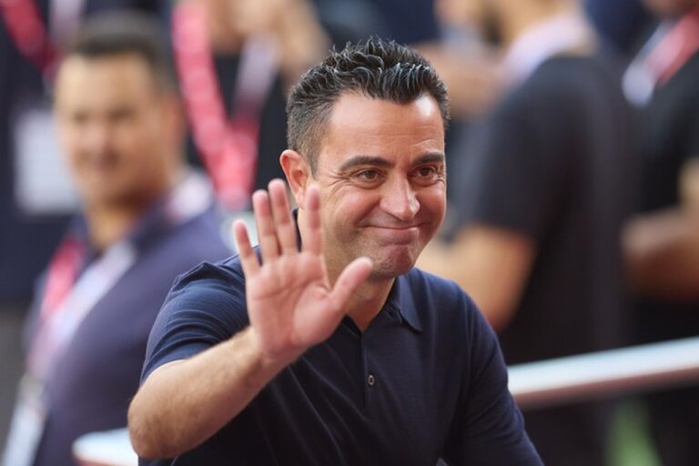 Xavi Hernandez Tertarik Latih Manchester United, Tawaran Belum Datang