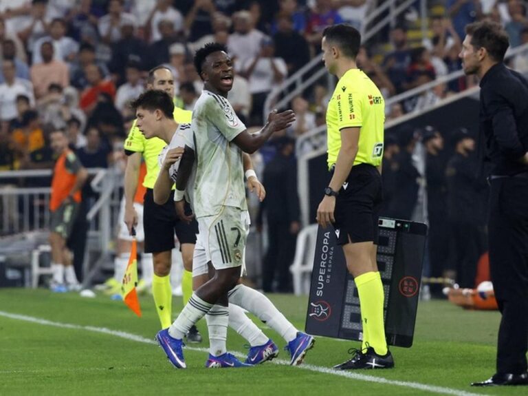 Derby Madrid Panas: Vinicius Jr Balas Sindiran Pedas Simeone Usai Madrid ke Final Piala Super Spanyol