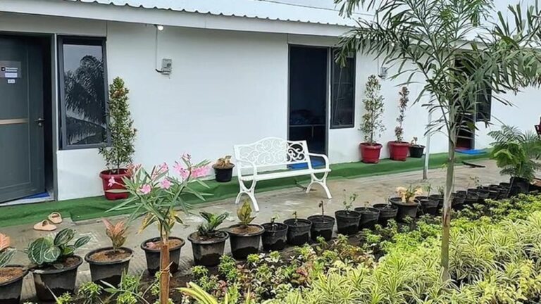 Korban Banjir Aceh Tamiang Tempati Hunian Danantara, Rika Jahara: Senang Sekali Saya!