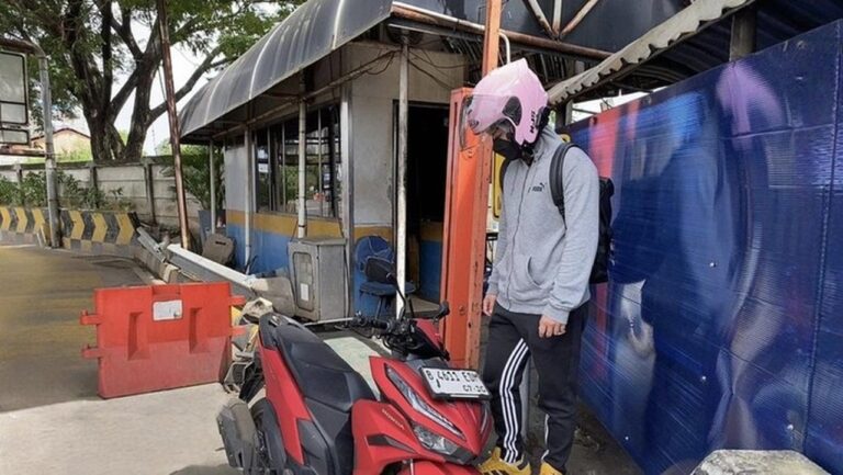 Motor Masuk Tol JORR Arah Soetta Akibat Salah Setel Google Maps, Pengendara Diberi Edukasi
