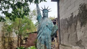 Patung Liberty Pondok Cabe Jadi Ikon Lokal, Warga Senang Tak Perlu ke Amerika