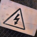 Buruh Pekalongan Tewas Tersengat Listrik Saat Buang Air Kecil di Pinggir Jalan